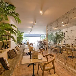 Comfy Aparthotel Benalmádena